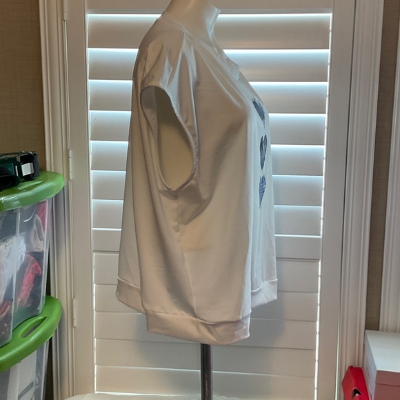 SHEIN White Blouse with Blue Heart Design - Picture 2 of 7